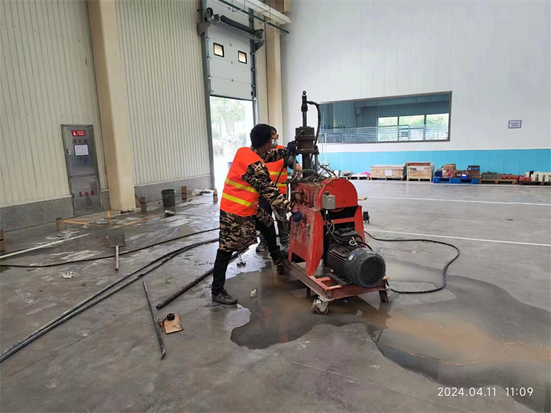 普陀厂房地面下沉塌陷注浆加固施工